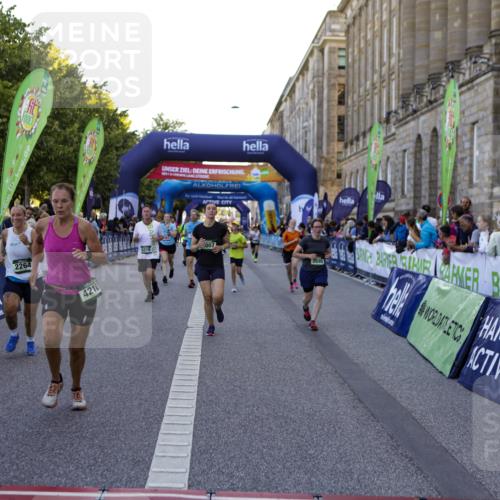 01.09.2024 - BARMER Alsterlauf Kathrin Stürmer Photography http://msf.ph/oto/6971143 01.09.2024 10:08:18 Ziel 2051, 2196, 2432, 2433, 2435, 2452, 2468, 2687, 2713, 3213, 3240, 3320, 3344, 3738, 3739, 3784, 3937, 4921, 4922, 2264, 2374, 2695, 2852, 2896, 2941, 2952, 3084, 3085, 3381, 3696, 3767, 3864, 3964, 4007, 4195, 4210, 4786, 4919, 5219 meine-sportfotos.de