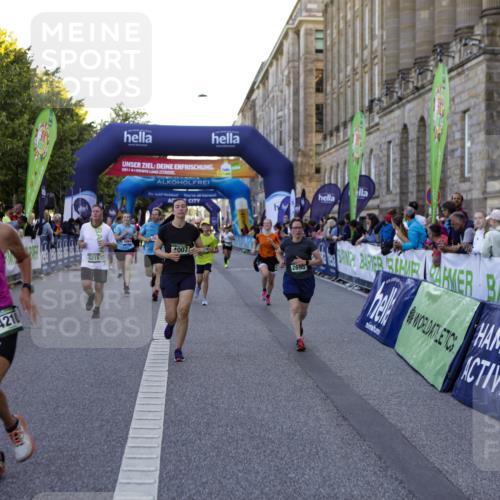 01.09.2024 - BARMER Alsterlauf Kathrin Stürmer Photography http://msf.ph/oto/6971145 01.09.2024 10:08:18 Ziel 2051, 2196, 2432, 2433, 2435, 2452, 2468, 2687, 2713, 3213, 3240, 3320, 3344, 3738, 3739, 3784, 3937, 4921, 4922, 2264, 2374, 2695, 2852, 2896, 2941, 2952, 3084, 3085, 3381, 3696, 3767, 3864, 3964, 4007, 4195, 4210, 4786, 4919, 5219 meine-sportfotos.de