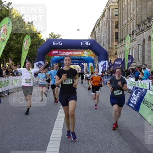 01.09.2024 - BARMER Alsterlauf Kathrin Stürmer Photography http://msf.ph/oto/6971148 01.09.2024 10:08:19 Ziel 2051, 2196, 2432, 2433, 2435, 2452, 2468, 2687, 2713, 3213, 3240, 3320, 3344, 3738, 3739, 3784, 3937, 4921, 4922, 2264, 2374, 2695, 2852, 2896, 2941, 2952, 3084, 3085, 3381, 3696, 3767, 4007, 4195, 4210, 4786, 4919, 5219 meine-sportfotos.de