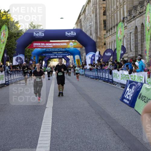 01.09.2024 - BARMER Alsterlauf Kathrin Stürmer Photography http://msf.ph/oto/6971158 01.09.2024 10:08:27 Ziel 2051, 2053, 2196, 2432, 2433, 2435, 2687, 2713, 3213, 3346, 3738, 3784, 4469, 4653, 4921, 4922, 8374, 8375, 2058, 2101, 2148, 2695, 2852, 2896, 2941, 2952, 3084, 3085, 3224, 3233, 3246, 3381, 3696, 3904, 4590, 4720, 4786, 5219, 8204 meine-sportfotos.de