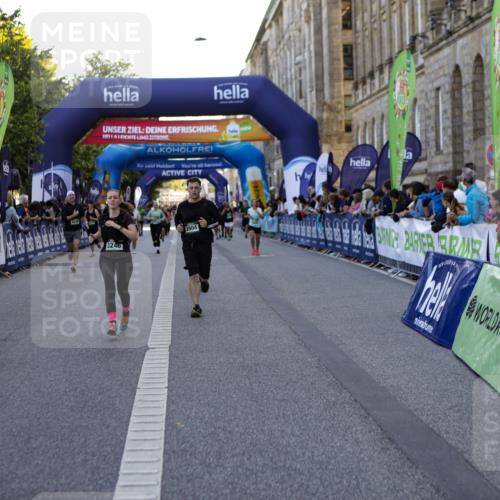 01.09.2024 - BARMER Alsterlauf Kathrin Stürmer Photography http://msf.ph/oto/6971159 01.09.2024 10:08:27 Ziel 2051, 2053, 2196, 2432, 2433, 2435, 2687, 2713, 3213, 3346, 3738, 3784, 4469, 4653, 4921, 4922, 8374, 8375, 2058, 2101, 2148, 2695, 2852, 2896, 2941, 2952, 3084, 3085, 3224, 3233, 3246, 3381, 3696, 3904, 4590, 4720, 4786, 5219, 8204 meine-sportfotos.de