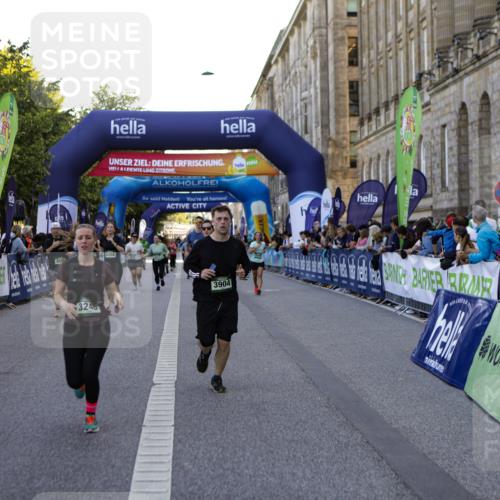 01.09.2024 - BARMER Alsterlauf Kathrin Stürmer Photography http://msf.ph/oto/6971161 01.09.2024 10:08:28 Ziel 2053, 2432, 2433, 2435, 2687, 2713, 3213, 3346, 3738, 3784, 4469, 4653, 4921, 4922, 8374, 8375, 2058, 2063, 2101, 2148, 2852, 2896, 2941, 2952, 3084, 3085, 3224, 3233, 3236, 3246, 3381, 3696, 3904, 4590, 4720, 4786, 5219, 8204 meine-sportfotos.de