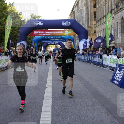 01.09.2024 - BARMER Alsterlauf Kathrin Stürmer Photography http://msf.ph/oto/6971164 01.09.2024 10:08:29 Ziel 2053, 2432, 2433, 2434, 2435, 2687, 2713, 3213, 3346, 3738, 3784, 4469, 4653, 8374, 8375, 2058, 2063, 2101, 2148, 2694, 2852, 2952, 3084, 3085, 3224, 3233, 3236, 3246, 3381, 3696, 3904, 4590, 4720, 4786, 8204 meine-sportfotos.de