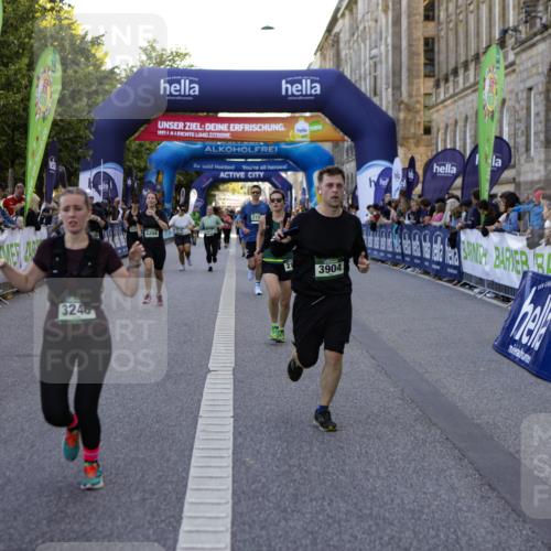 01.09.2024 - BARMER Alsterlauf Kathrin Stürmer Photography http://msf.ph/oto/6971165 01.09.2024 10:08:29 Ziel 2053, 2432, 2433, 2434, 2435, 2687, 2713, 3213, 3346, 3738, 3784, 4469, 4653, 8374, 8375, 2058, 2063, 2101, 2148, 2694, 2852, 2952, 3084, 3085, 3224, 3233, 3236, 3246, 3381, 3696, 3904, 4590, 4720, 4786, 8204 meine-sportfotos.de