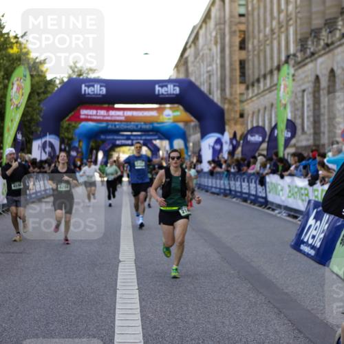 01.09.2024 - BARMER Alsterlauf Kathrin Stürmer Photography http://msf.ph/oto/6971173 01.09.2024 10:08:30 Ziel 2053, 2432, 2433, 2434, 2435, 2687, 2713, 3213, 3346, 4469, 4653, 8374, 8375, 2058, 2063, 2101, 2148, 2694, 2852, 2952, 3224, 3233, 3236, 3246, 3270, 3381, 3696, 3904, 4590, 4720, 4786, 8204 meine-sportfotos.de