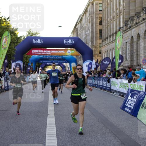 01.09.2024 - BARMER Alsterlauf Kathrin Stürmer Photography http://msf.ph/oto/6971177 01.09.2024 10:08:31 Ziel 2053, 2142, 2432, 2433, 2434, 2435, 2687, 2713, 3213, 3346, 4469, 4653, 4991, 8374, 8375, 2058, 2063, 2101, 2148, 2694, 2852, 2952, 3224, 3233, 3236, 3246, 3270, 3381, 3696, 3904, 4590, 4720, 4786, 8204 meine-sportfotos.de