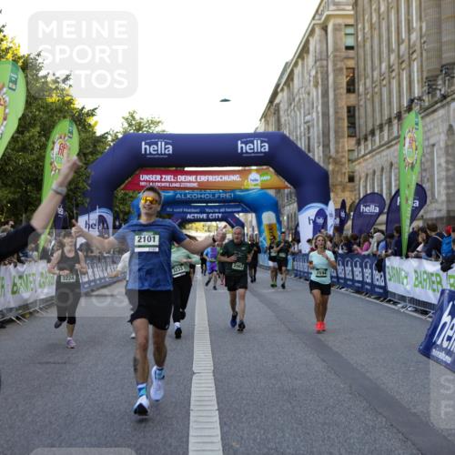 01.09.2024 - BARMER Alsterlauf Kathrin Stürmer Photography http://msf.ph/oto/6971181 01.09.2024 10:08:33 Ziel 2053, 2142, 2432, 2433, 2434, 2435, 2687, 2713, 3346, 4469, 4653, 4991, 8374, 8375, 2058, 2063, 2101, 2148, 2694, 2952, 3224, 3233, 3236, 3246, 3270, 3696, 3904, 4464, 4590, 4720, 4786, 8204 meine-sportfotos.de