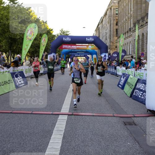 01.09.2024 - BARMER Alsterlauf Kathrin Stürmer Photography http://msf.ph/oto/6971189 01.09.2024 10:08:42 Ziel 2085, 2142, 2434, 3346, 3508, 3554, 3855, 4131, 4132, 4469, 4552, 4653, 4863, 4868, 4991, 8374, 8375, 2063, 2301, 2694, 2781, 2817, 3009, 3068, 3224, 3233, 3236, 3270, 4296, 4464, 4472, 4732, 5172, 5221, 5235 meine-sportfotos.de