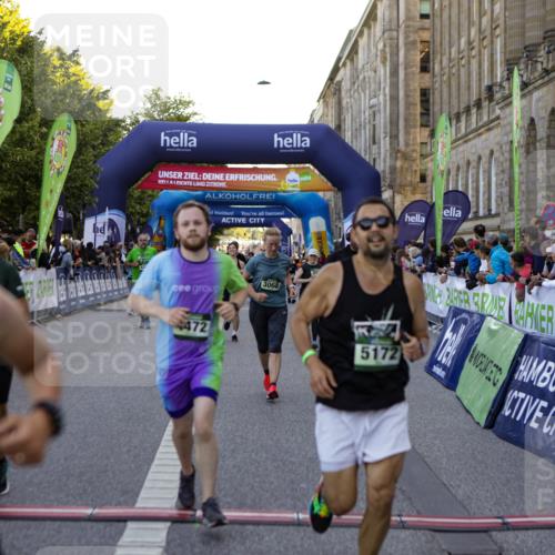 01.09.2024 - BARMER Alsterlauf Kathrin Stürmer Photography http://msf.ph/oto/6971198 01.09.2024 10:08:43 Ziel 2085, 2142, 2434, 3346, 3508, 3554, 3855, 4131, 4132, 4469, 4552, 4653, 4863, 4868, 4991, 8374, 8375, 2063, 2301, 2694, 2781, 2817, 2999, 3009, 3068, 3236, 3270, 3552, 4296, 4464, 4472, 4732, 5172, 5221, 5235 meine-sportfotos.de