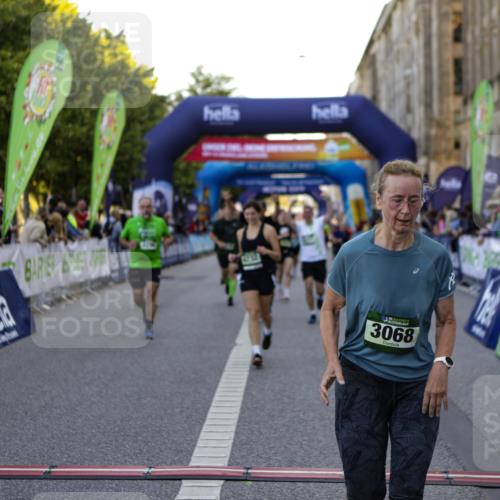 01.09.2024 - BARMER Alsterlauf Kathrin Stürmer Photography http://msf.ph/oto/6971204 01.09.2024 10:08:46 Ziel 2023, 2085, 2142, 2434, 3508, 3554, 3855, 4131, 4132, 4552, 4863, 4868, 4991, 8097, 2301, 2781, 2817, 2999, 3009, 3068, 3205, 3552, 4139, 4296, 4464, 4472, 4490, 4513, 4732, 5163, 5172, 5221, 5235 meine-sportfotos.de