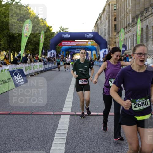 01.09.2024 - BARMER Alsterlauf Kathrin Stürmer Photography http://msf.ph/oto/6971226 01.09.2024 10:09:01 Ziel 2023, 2754, 2821, 3508, 4131, 4132, 4863, 4868, 5232, 8097, 2345, 2465, 2680, 3205, 3227, 3414, 3624, 3626, 4076, 4345, 4379, 4981 meine-sportfotos.de