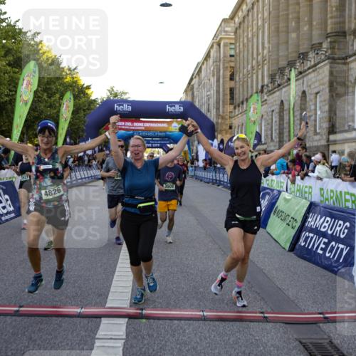 01.09.2024 - BARMER Alsterlauf Kathrin Stürmer Photography http://msf.ph/oto/6971251 01.09.2024 10:09:15 Ziel 2071, 2821, 3578, 4013, 4043, 2172, 2465, 2796, 2857, 3004, 3450, 3501, 3675, 3927, 3982, 4047, 4050, 4120, 4496, 4610, 4826, 8206, 8239 meine-sportfotos.de