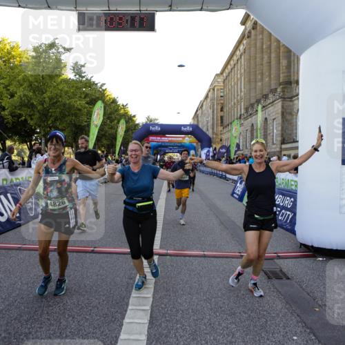 01.09.2024 - BARMER Alsterlauf Kathrin Stürmer Photography http://msf.ph/oto/6971255 01.09.2024 10:09:15 Ziel 2071, 2821, 3578, 4013, 4043, 2172, 2465, 2796, 2857, 3004, 3450, 3501, 3675, 3927, 3982, 4047, 4050, 4120, 4496, 4610, 4826, 8206, 8239 meine-sportfotos.de