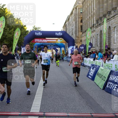 01.09.2024 - BARMER Alsterlauf Kathrin Stürmer Photography http://msf.ph/oto/6971267 01.09.2024 10:09:21 Ziel 2071, 3553, 3578, 3642, 4013, 4043, 8355, 2172, 2796, 2857, 3004, 3450, 3486, 3501, 3675, 3927, 3982, 4047, 4050, 4072, 4120, 4196, 4396, 4397, 4468, 4496, 4531, 4579, 4585, 4610, 4826, 5233, 8239 meine-sportfotos.de