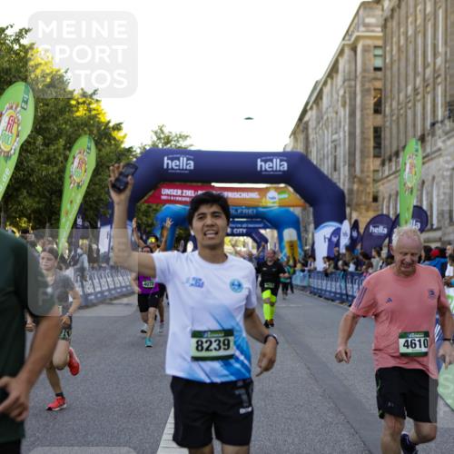 01.09.2024 - BARMER Alsterlauf Kathrin Stürmer Photography http://msf.ph/oto/6971275 01.09.2024 10:09:23 Ziel 2071, 3553, 3578, 3642, 4013, 4043, 4389, 8355, 2757, 2795, 2796, 2857, 3450, 3486, 3501, 3901, 3927, 3982, 4050, 4072, 4120, 4196, 4396, 4397, 4468, 4496, 4531, 4579, 4585, 4610, 5233, 8239 meine-sportfotos.de