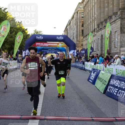 01.09.2024 - BARMER Alsterlauf Kathrin Stürmer Photography http://msf.ph/oto/6971293 01.09.2024 10:09:28 Ziel 2071, 3457, 3553, 3578, 3642, 4013, 4043, 4389, 4903, 8355, 2757, 2795, 2796, 3486, 3828, 3829, 3830, 3831, 3832, 3901, 4072, 4147, 4196, 4331, 4396, 4397, 4468, 4496, 4531, 4579, 4585, 4610, 4711, 4799, 5233, 8239 meine-sportfotos.de