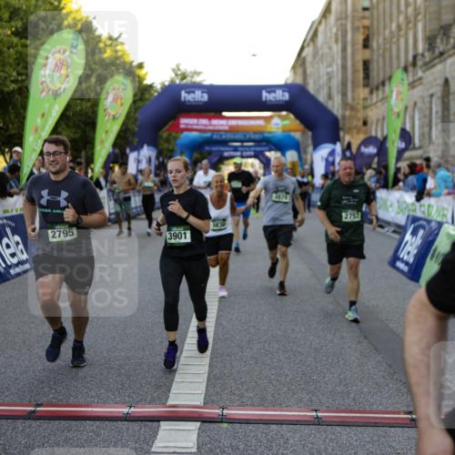 01.09.2024 - BARMER Alsterlauf Kathrin Stürmer Photography http://msf.ph/oto/6971296 01.09.2024 10:09:31 Ziel 2071, 3457, 3553, 3642, 4043, 4389, 4903, 8355, 2757, 2795, 3486, 3828, 3829, 3830, 3831, 3832, 3901, 4072, 4147, 4196, 4331, 4396, 4397, 4468, 4531, 4579, 4585, 4711, 4799, 4881, 5233 meine-sportfotos.de