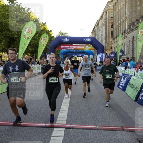 01.09.2024 - BARMER Alsterlauf Kathrin Stürmer Photography http://msf.ph/oto/6971297 01.09.2024 10:09:31 Ziel 2071, 3457, 3553, 3642, 4043, 4389, 4903, 8355, 2757, 2795, 3486, 3828, 3829, 3830, 3831, 3832, 3901, 4072, 4147, 4196, 4331, 4396, 4397, 4468, 4531, 4579, 4585, 4711, 4799, 4881, 5233 meine-sportfotos.de