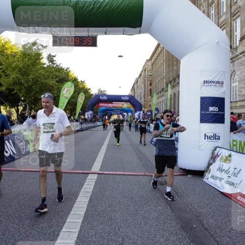 01.09.2024 - BARMER Alsterlauf Kathrin Stürmer Photography http://msf.ph/oto/6971301 01.09.2024 10:09:37 Ziel 3457, 3553, 3642, 4389, 4903, 8355, 2757, 2759, 2760, 2795, 3828, 3829, 3830, 3831, 3832, 3901, 4008, 4147, 4331, 4711, 4799, 4881 meine-sportfotos.de