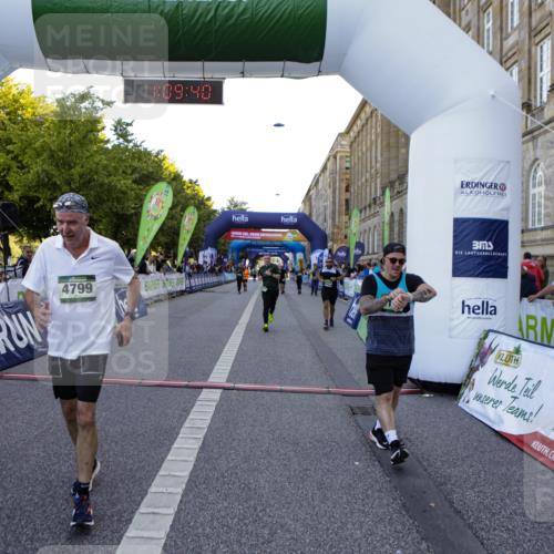 01.09.2024 - BARMER Alsterlauf Kathrin Stürmer Photography http://msf.ph/oto/6971303 01.09.2024 10:09:38 Ziel 3457, 3553, 3642, 4389, 4903, 8355, 2757, 2759, 2760, 3231, 3245, 3542, 3828, 3829, 3830, 3831, 3832, 4008, 4147, 4331, 4711, 4799, 4881 meine-sportfotos.de