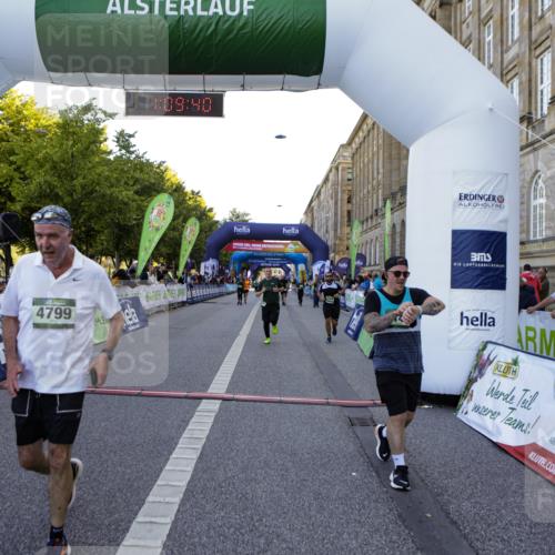 01.09.2024 - BARMER Alsterlauf Kathrin Stürmer Photography http://msf.ph/oto/6971304 01.09.2024 10:09:38 Ziel 3457, 3553, 3642, 4389, 4903, 8355, 2757, 2759, 2760, 3231, 3245, 3542, 3828, 3829, 3830, 3831, 3832, 4008, 4147, 4331, 4711, 4799, 4881 meine-sportfotos.de