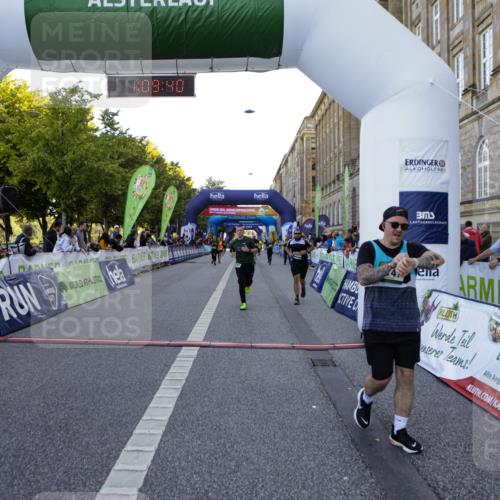 01.09.2024 - BARMER Alsterlauf Kathrin Stürmer Photography http://msf.ph/oto/6971308 01.09.2024 10:09:38 Ziel 3457, 3553, 3642, 4389, 4903, 8355, 2757, 2759, 2760, 3231, 3245, 3542, 3828, 3829, 3830, 3831, 3832, 4008, 4147, 4331, 4711, 4799, 4881 meine-sportfotos.de