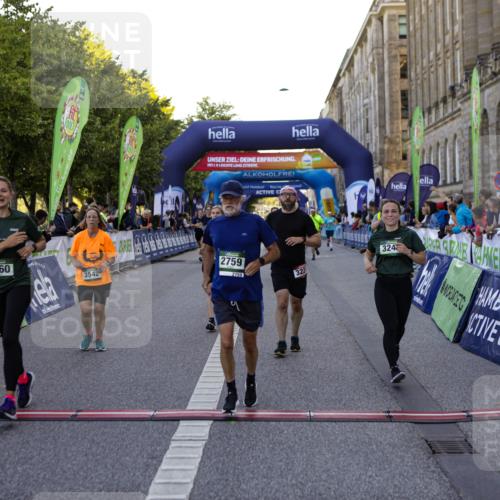 01.09.2024 - BARMER Alsterlauf Kathrin Stürmer Photography http://msf.ph/oto/6971314 01.09.2024 10:09:46 Ziel 2641, 2648, 3006, 3219, 3220, 3457, 3557, 4099, 4105, 4903, 4970, 8029, 2588, 2759, 2760, 3231, 3243, 3245, 3285, 3375, 3460, 3542, 3699, 4008, 4401, 4682, 4881 meine-sportfotos.de