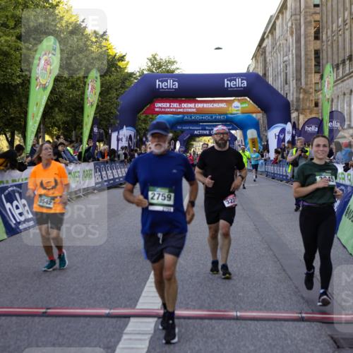 01.09.2024 - BARMER Alsterlauf Kathrin Stürmer Photography http://msf.ph/oto/6971316 01.09.2024 10:09:46 Ziel 2641, 2648, 3006, 3219, 3220, 3457, 3557, 4099, 4105, 4903, 4970, 8029, 2588, 2759, 2760, 3231, 3243, 3245, 3285, 3375, 3460, 3542, 3699, 4008, 4401, 4682, 4881 meine-sportfotos.de