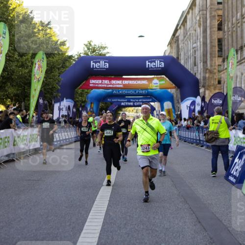 01.09.2024 - BARMER Alsterlauf Kathrin Stürmer Photography http://msf.ph/oto/6971322 01.09.2024 10:09:53 Ziel 2225, 2641, 2648, 3006, 3012, 3219, 3220, 3266, 3347, 3557, 4099, 4105, 4144, 4309, 4551, 4970, 8016, 8029, 2441, 2588, 3033, 3231, 3243, 3245, 3285, 3375, 3460, 3542, 3699, 3983, 4230, 4268, 4401, 4596, 4682, 5040, 5199, 8218, 8256 meine-sportfotos.de