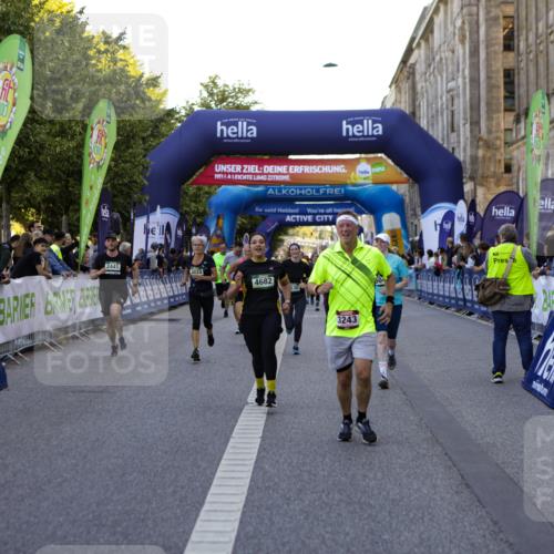 01.09.2024 - BARMER Alsterlauf Kathrin Stürmer Photography http://msf.ph/oto/6971323 01.09.2024 10:09:53 Ziel 2225, 2641, 2648, 3006, 3012, 3219, 3220, 3266, 3347, 3557, 4099, 4105, 4144, 4309, 4551, 4970, 8016, 8029, 2441, 2588, 3033, 3231, 3243, 3245, 3285, 3375, 3460, 3542, 3699, 3983, 4230, 4268, 4401, 4596, 4682, 5040, 5199, 8218, 8256 meine-sportfotos.de