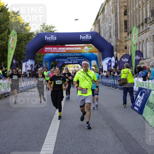 01.09.2024 - BARMER Alsterlauf Kathrin Stürmer Photography http://msf.ph/oto/6971324 01.09.2024 10:09:53 Ziel 2225, 2641, 2648, 3006, 3012, 3219, 3220, 3266, 3347, 3557, 4099, 4105, 4144, 4309, 4551, 4970, 8016, 8029, 2441, 2588, 3033, 3231, 3243, 3245, 3285, 3375, 3460, 3542, 3699, 3983, 4230, 4268, 4401, 4596, 4682, 5040, 5199, 8218, 8256 meine-sportfotos.de