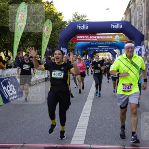 01.09.2024 - BARMER Alsterlauf Kathrin Stürmer Photography http://msf.ph/oto/6971332 01.09.2024 10:09:54 Ziel 2225, 2641, 2648, 3006, 3012, 3219, 3220, 3266, 3347, 3557, 4099, 4105, 4144, 4309, 4551, 4970, 8016, 8029, 2441, 2582, 2588, 3033, 3201, 3243, 3285, 3375, 3460, 3699, 3983, 4230, 4268, 4401, 4596, 4682, 5040, 5192, 5193, 5199, 8218, 8256 meine-sportfotos.de