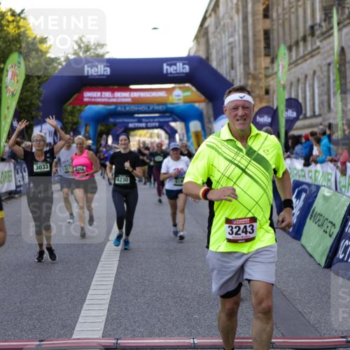 01.09.2024 - BARMER Alsterlauf Kathrin Stürmer Photography http://msf.ph/oto/6971336 01.09.2024 10:09:55 Ziel 2225, 2641, 2648, 3006, 3012, 3219, 3220, 3266, 3282, 3347, 3557, 4099, 4105, 4144, 4309, 4445, 4551, 4970, 8016, 8029, 2441, 2582, 2588, 2897, 3033, 3201, 3243, 3285, 3375, 3460, 3699, 3977, 3983, 4230, 4266, 4268, 4596, 4682, 5040, 5192, 5193, 5199, 8218, 8256 meine-sportfotos.de