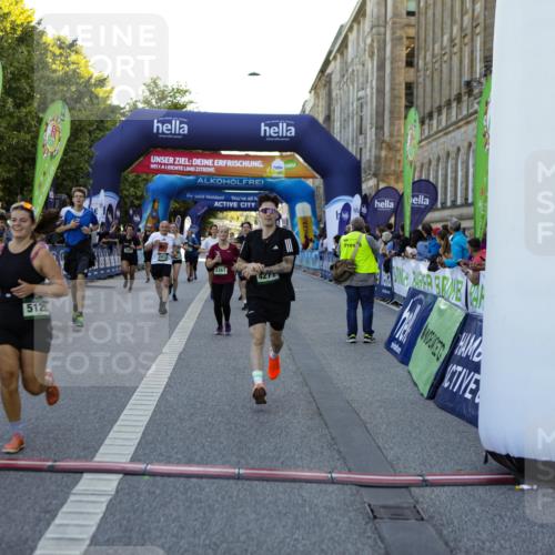 01.09.2024 - BARMER Alsterlauf Kathrin Stürmer Photography http://msf.ph/oto/6971356 01.09.2024 10:10:36 Ziel 2287, 2288, 2571, 2573, 3146, 3147, 3319, 3913, 4019, 8083, 2087, 2337, 2390, 2391, 2412, 2668, 2977, 3510, 3875, 3907, 4093, 4151, 4277, 4278, 4361, 4392, 4524, 4770, 4785, 4930, 5124, 5125, 5204, 8163 meine-sportfotos.de