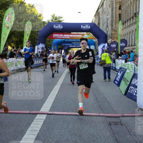 01.09.2024 - BARMER Alsterlauf Kathrin Stürmer Photography http://msf.ph/oto/6971361 01.09.2024 10:10:37 Ziel 2287, 2288, 3146, 3147, 3319, 3913, 4019, 8083, 2087, 2337, 2390, 2391, 2412, 2977, 3510, 3875, 3907, 3940, 4093, 4151, 4277, 4278, 4361, 4392, 4524, 4785, 4930, 5124, 5125, 5204, 5205, 5237, 8163 meine-sportfotos.de