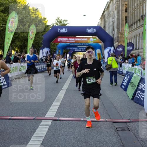 01.09.2024 - BARMER Alsterlauf Kathrin Stürmer Photography http://msf.ph/oto/6971362 01.09.2024 10:10:37 Ziel 2287, 2288, 3146, 3147, 3319, 3913, 4019, 8083, 2087, 2337, 2390, 2391, 2412, 2977, 3510, 3875, 3907, 3940, 4093, 4151, 4277, 4278, 4361, 4392, 4524, 4785, 4930, 5124, 5125, 5204, 5205, 5237, 8163 meine-sportfotos.de