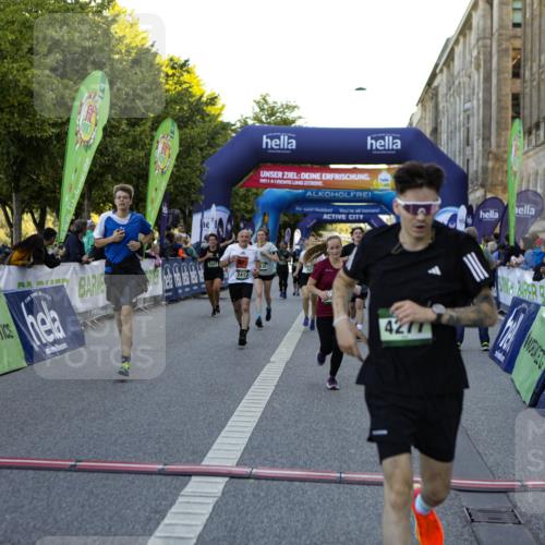 01.09.2024 - BARMER Alsterlauf Kathrin Stürmer Photography http://msf.ph/oto/6971366 01.09.2024 10:10:38 Ziel 2287, 2288, 3146, 3147, 3319, 3913, 4019, 8083, 2087, 2337, 2390, 2412, 2977, 3510, 3875, 3940, 4093, 4151, 4277, 4278, 4325, 4361, 4392, 4524, 4785, 4930, 5124, 5125, 5204, 5205, 5237, 8163 meine-sportfotos.de