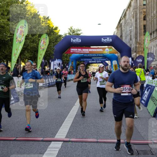 01.09.2024 - BARMER Alsterlauf Kathrin Stürmer Photography http://msf.ph/oto/6971369 01.09.2024 10:10:44 Ziel 2025, 3146, 3147, 3157, 3250, 3319, 4019, 4983, 8083, 2087, 2355, 2390, 2412, 2950, 3510, 3748, 3940, 4151, 4278, 4325, 4361, 4392, 4524, 4930, 5204, 5205, 5237, 8010, 8321 meine-sportfotos.de