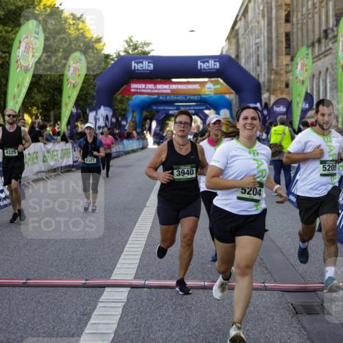 01.09.2024 - BARMER Alsterlauf Kathrin Stürmer Photography http://msf.ph/oto/6971377 01.09.2024 10:10:45 Ziel 2025, 3146, 3147, 3157, 3250, 3319, 4019, 4983, 8083, 2087, 2355, 2390, 2412, 2950, 3510, 3748, 3940, 4151, 4278, 4325, 4361, 4392, 4524, 4930, 5204, 5205, 5237, 8010, 8321 meine-sportfotos.de