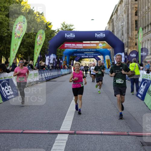 01.09.2024 - BARMER Alsterlauf Kathrin Stürmer Photography http://msf.ph/oto/6971384 01.09.2024 10:10:49 Ziel 2025, 2277, 2326, 2803, 3157, 3250, 3319, 3926, 4019, 4983, 8357, 2087, 2355, 2417, 2950, 3315, 3510, 3748, 3940, 4325, 4392, 4524, 4557, 5204, 5205, 5237, 8010, 8321 meine-sportfotos.de
