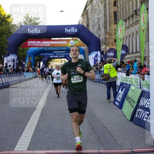 01.09.2024 - BARMER Alsterlauf Kathrin Stürmer Photography http://msf.ph/oto/6971389 01.09.2024 10:10:52 Ziel 2025, 2178, 2277, 2326, 2803, 3157, 3250, 3319, 3926, 4983, 8357, 2355, 2417, 2950, 3311, 3315, 3748, 3940, 4325, 4557, 5205, 5237, 8010, 8321 meine-sportfotos.de