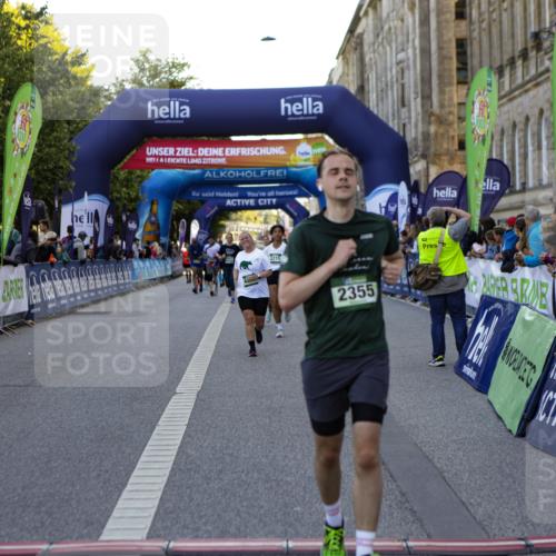 01.09.2024 - BARMER Alsterlauf Kathrin Stürmer Photography http://msf.ph/oto/6971391 01.09.2024 10:10:52 Ziel 2025, 2178, 2277, 2326, 2803, 3157, 3250, 3319, 3926, 4983, 8357, 2355, 2417, 2950, 3311, 3315, 3748, 3940, 4325, 4557, 5205, 5237, 8010, 8321 meine-sportfotos.de