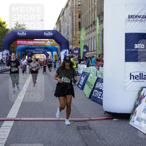 01.09.2024 - BARMER Alsterlauf Kathrin Stürmer Photography http://msf.ph/oto/6971409 01.09.2024 10:11:00 Ziel 2178, 2277, 2326, 2803, 3157, 3210, 3221, 3222, 3250, 3300, 3925, 3926, 4983, 8357, 2417, 2503, 2877, 2908, 2909, 3311, 3315, 3815, 4557, 4737, 4904, 4984, 8222, 8352 meine-sportfotos.de