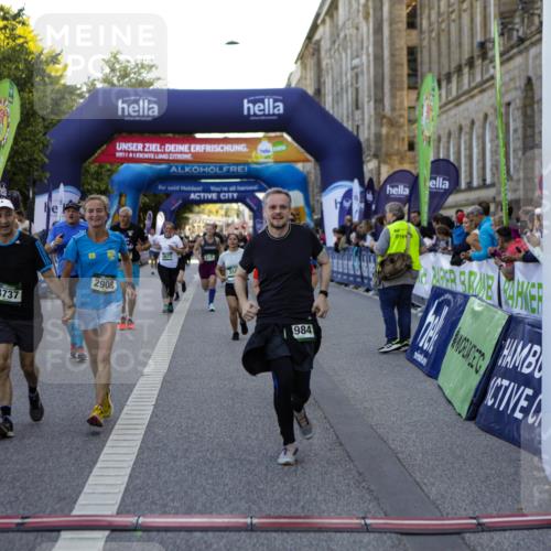 01.09.2024 - BARMER Alsterlauf Kathrin Stürmer Photography http://msf.ph/oto/6971418 01.09.2024 10:11:07 Ziel 2178, 2326, 2803, 3210, 3221, 3222, 3300, 3925, 2057, 2159, 2503, 2766, 2877, 2908, 2909, 2912, 3053, 3070, 3586, 3673, 3815, 4302, 4405, 4737, 4904, 4984, 5135, 8033, 8222, 8352, 8371 meine-sportfotos.de