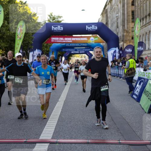 01.09.2024 - BARMER Alsterlauf Kathrin Stürmer Photography http://msf.ph/oto/6971419 01.09.2024 10:11:07 Ziel 2178, 2326, 2803, 3210, 3221, 3222, 3300, 3925, 2057, 2159, 2503, 2766, 2877, 2908, 2909, 2912, 3053, 3070, 3586, 3673, 3815, 4302, 4405, 4737, 4904, 4984, 5135, 8033, 8222, 8352, 8371 meine-sportfotos.de
