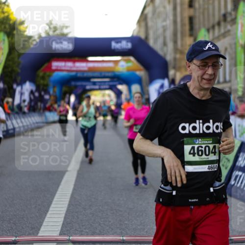01.09.2024 - BARMER Alsterlauf Kathrin Stürmer Photography http://msf.ph/oto/6971430 01.09.2024 10:11:23 Ziel 2247, 3261, 3395, 3902, 3914, 4385, 4651, 4743, 2361, 2395, 2396, 2401, 3288, 4141, 4391, 4604, 4944, 8032, 8101, 8201 meine-sportfotos.de