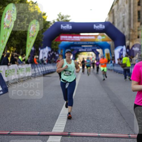 01.09.2024 - BARMER Alsterlauf Kathrin Stürmer Photography http://msf.ph/oto/6971432 01.09.2024 10:11:25 Ziel 2247, 3261, 3395, 3902, 3914, 4385, 4651, 4743, 2361, 2395, 2396, 2401, 3288, 3324, 4141, 4391, 4604, 4944, 8032, 8101, 8201 meine-sportfotos.de