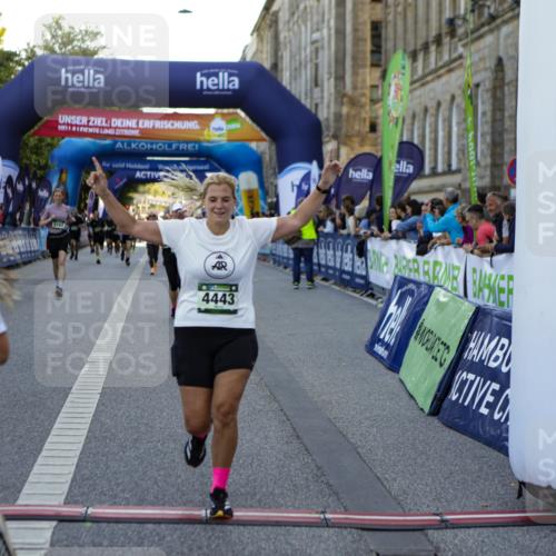 01.09.2024 - BARMER Alsterlauf Kathrin Stürmer Photography http://msf.ph/oto/6971449 01.09.2024 10:11:40 Ziel 2072, 2073, 2811, 3261, 3395, 3546, 3547, 4239, 4632, 4651, 4927, 4928, 5036, 8089, 2398, 2647, 2661, 2662, 3527, 3529, 3555, 3688, 4130, 4286, 4338, 4443, 5162 meine-sportfotos.de