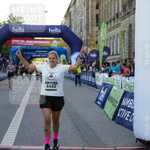 01.09.2024 - BARMER Alsterlauf Kathrin Stürmer Photography http://msf.ph/oto/6971450 01.09.2024 10:11:40 Ziel 2072, 2073, 2811, 3261, 3395, 3546, 3547, 4239, 4632, 4651, 4927, 4928, 5036, 8089, 2398, 2647, 2661, 2662, 3527, 3529, 3555, 3688, 4130, 4286, 4338, 4443, 5162 meine-sportfotos.de
