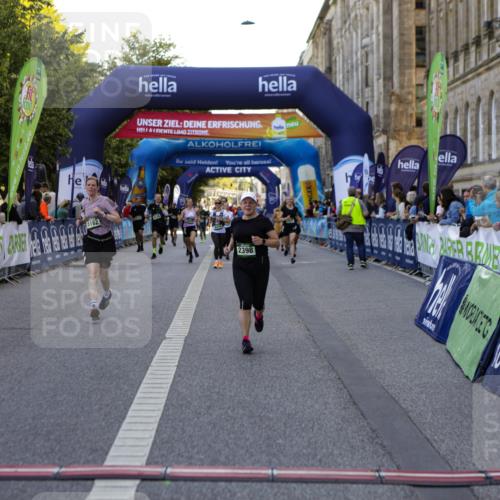 01.09.2024 - BARMER Alsterlauf Kathrin Stürmer Photography http://msf.ph/oto/6971455 01.09.2024 10:11:42 Ziel 2072, 2073, 2811, 3395, 3546, 3547, 4239, 4632, 4651, 4927, 4928, 5036, 8089, 2398, 2647, 2661, 2662, 2715, 3316, 3527, 3529, 3555, 3955, 4286, 4338, 4443, 4609, 5162 meine-sportfotos.de
